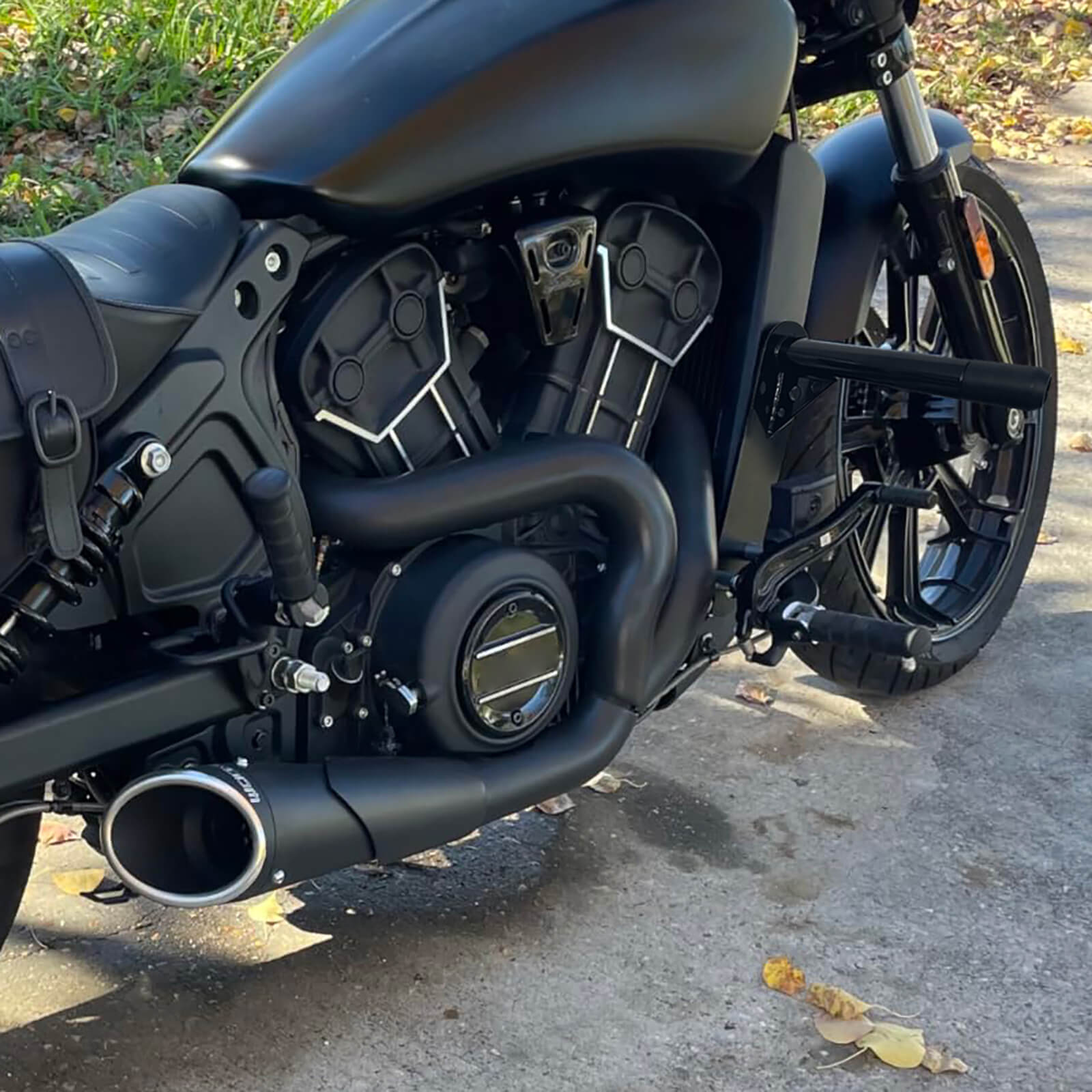 BR000501-mactions-highway-engine-guard-for-indian-scout-bobber