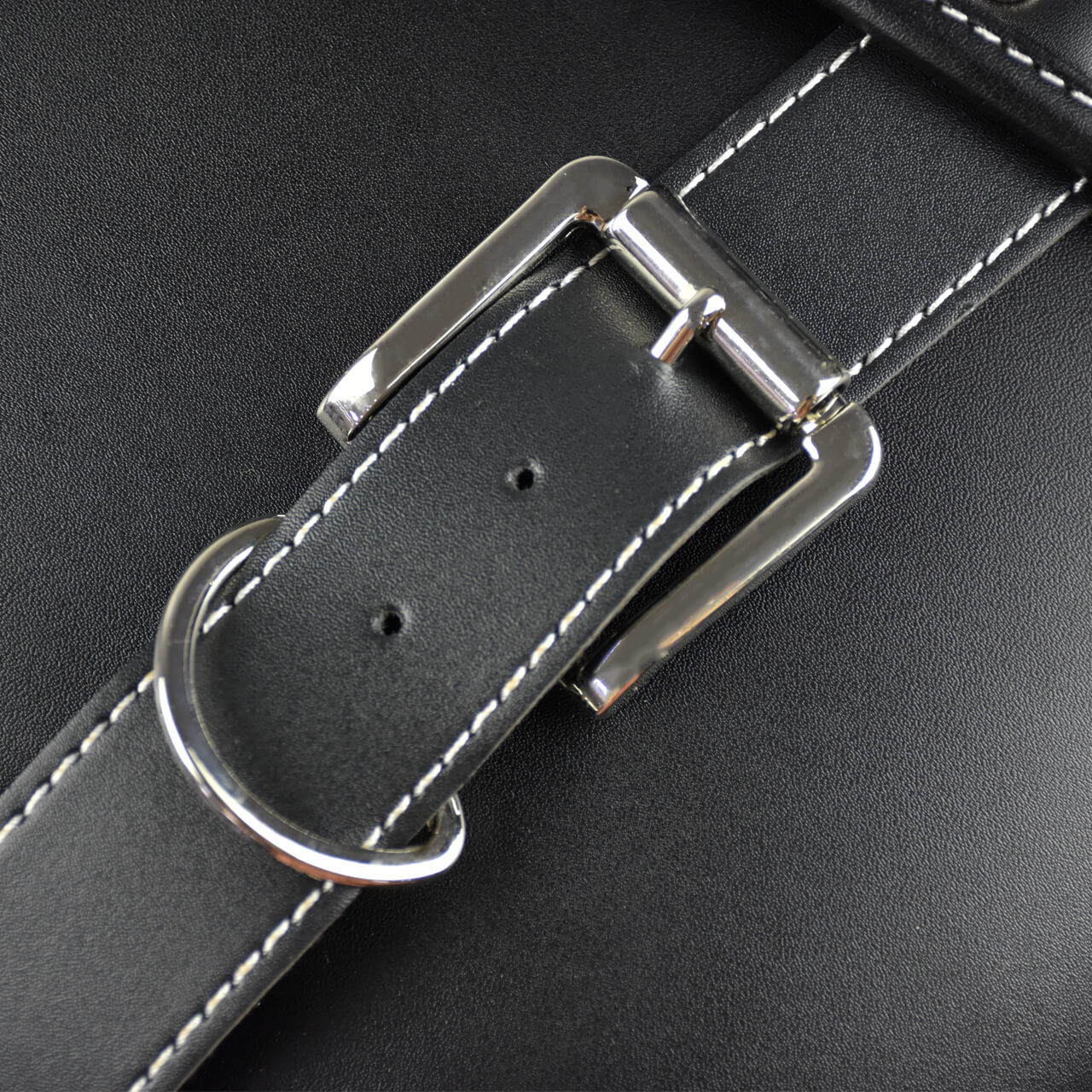 CB007902-mactions-motorcycle-side-storage-bag-strips