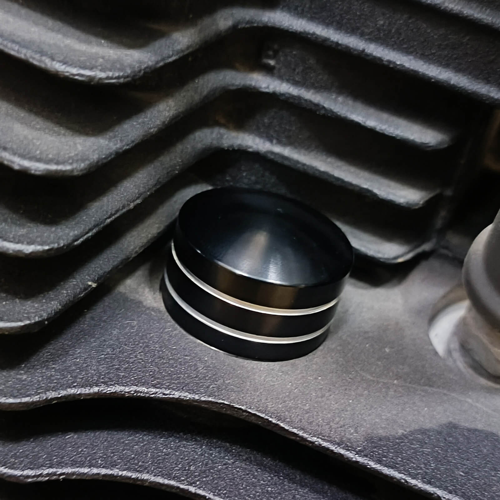 Spark Plug Cover Head Bolt for Harley Touring Sportster Softail Dyna Twin Cam | Mactions