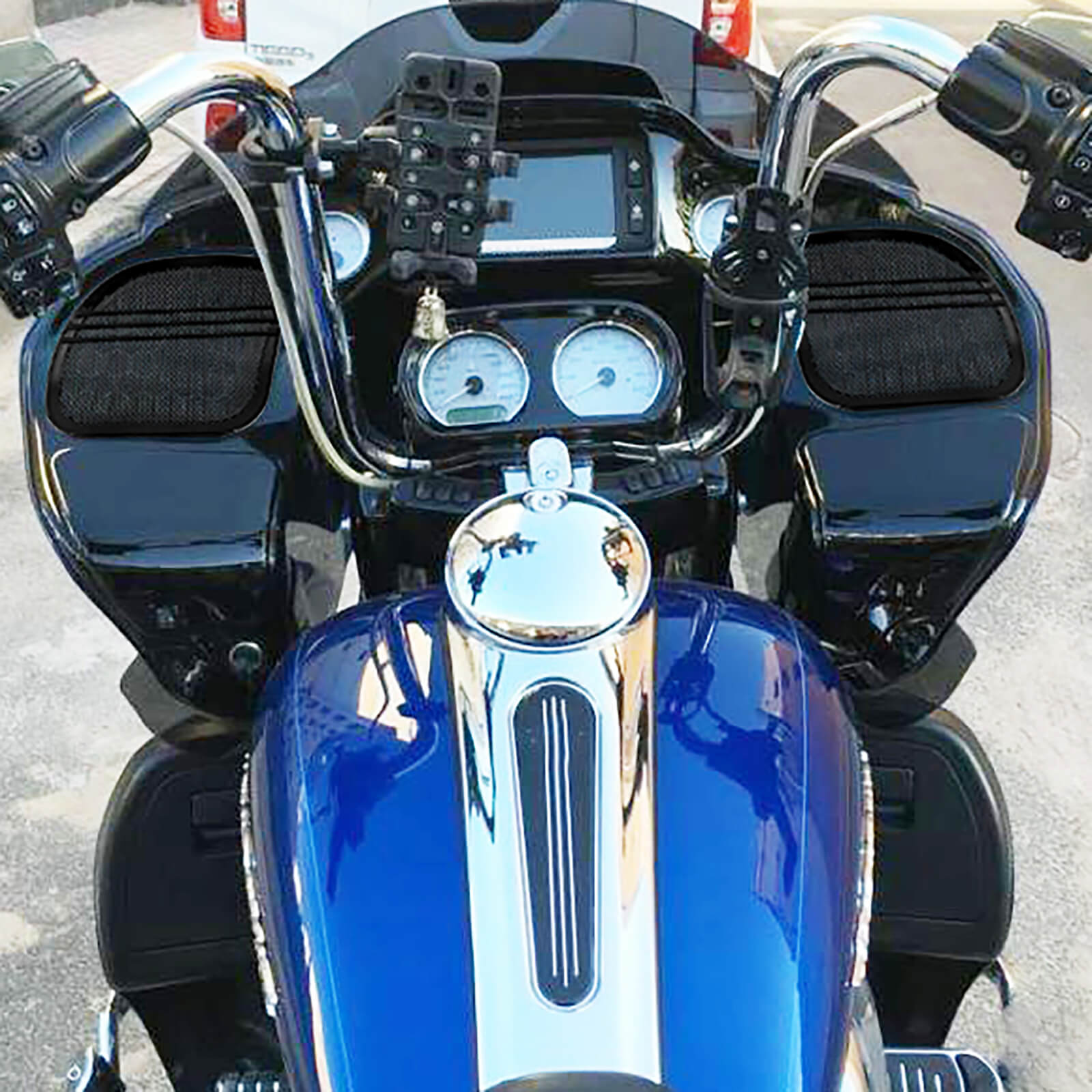 CR01280-mactions-tri-line-speaker-grill-horn-cover-effect