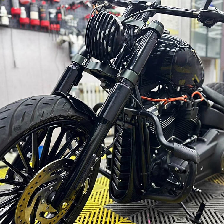 CR031801 mactions Black Front Fork Shock Absorber Cover for harley - effect