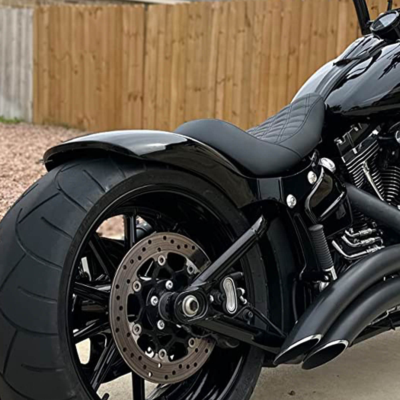 CR033202-mactions-Harley-breakout-rear-fender