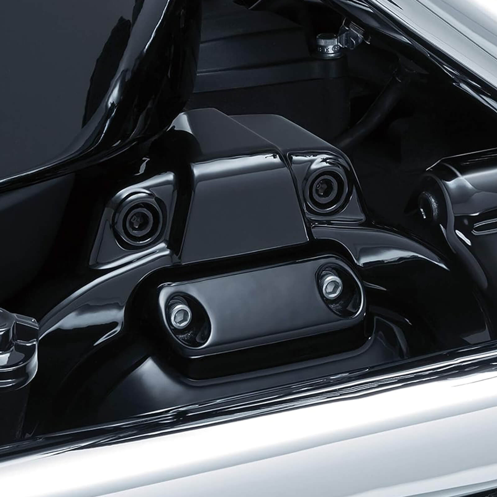 CR034201-mactions-harley-softail-Transmission-Shroud-Trim-Cover-black