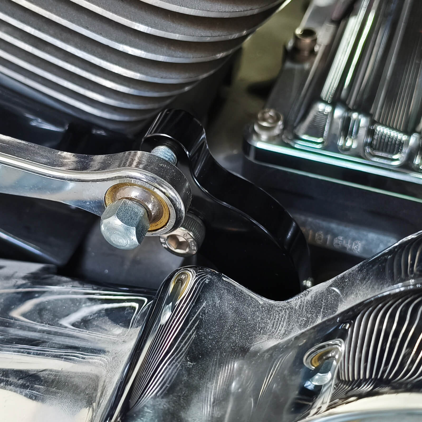 GE000201 mactions Motorcycle Gear Shift Assist effect