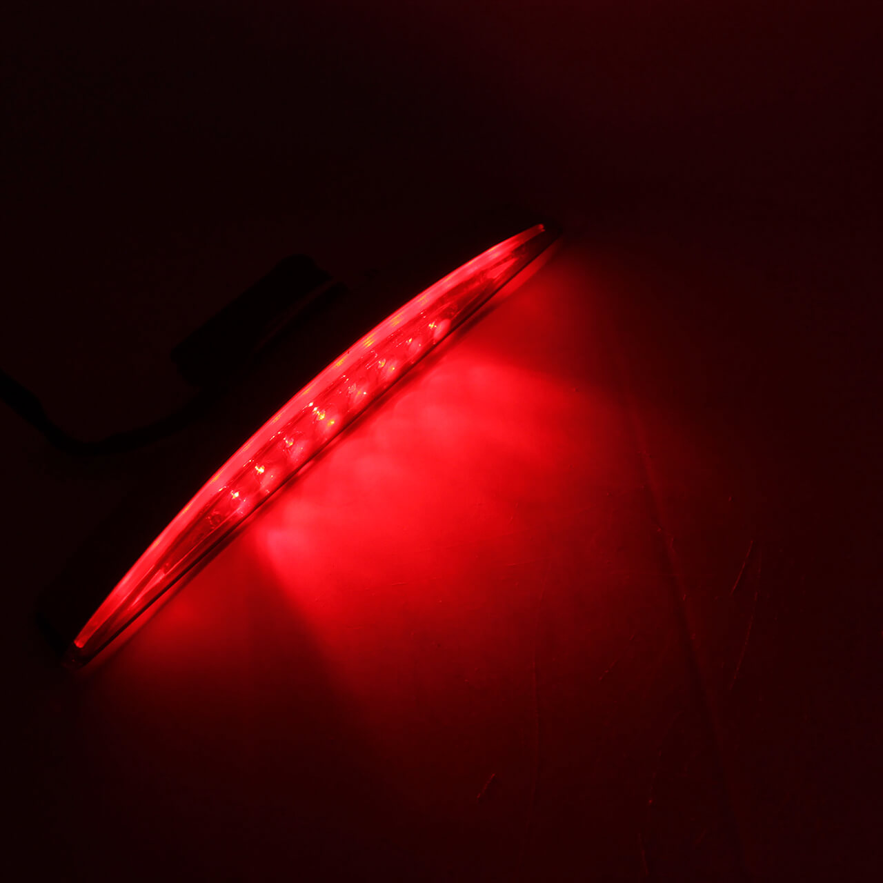 LA0004-mactions-rear-fender-led-brake-light-for-harley-breakout-effect