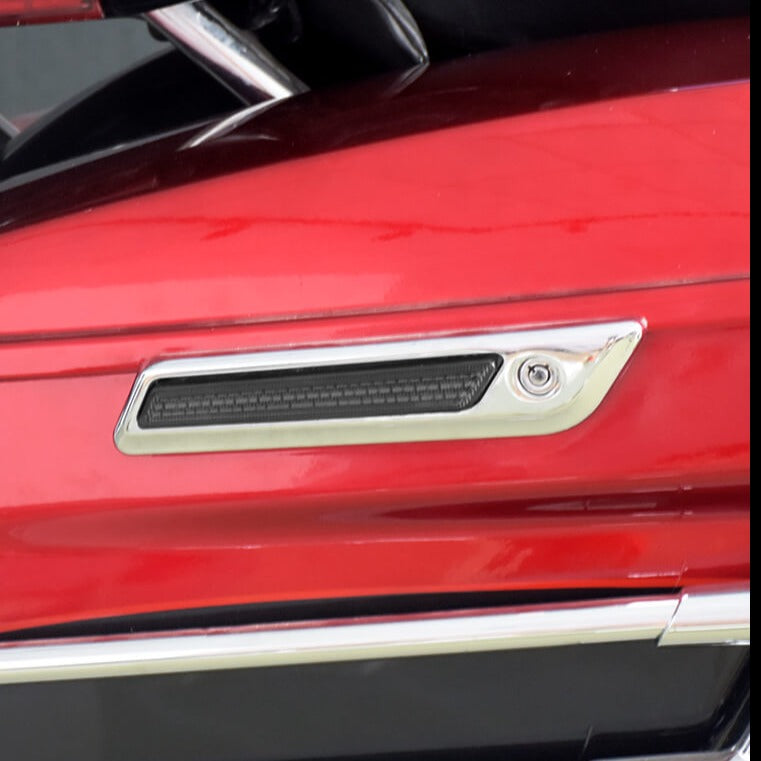 LA018801-mactions-road-glide-special-fltrxs-saddlebag-lights