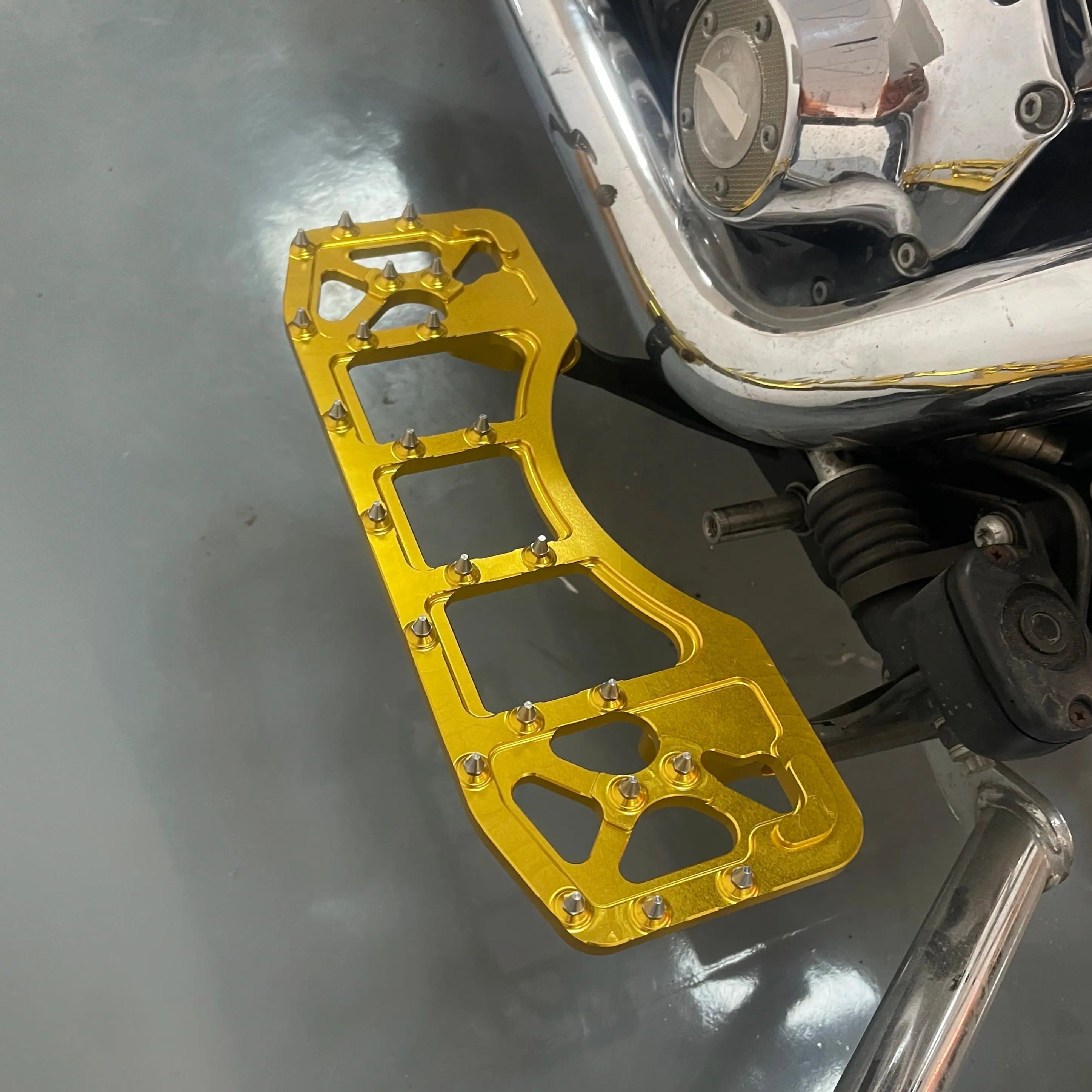 PE011303 mactions gold CNC Wide Offroad Rider Footboards