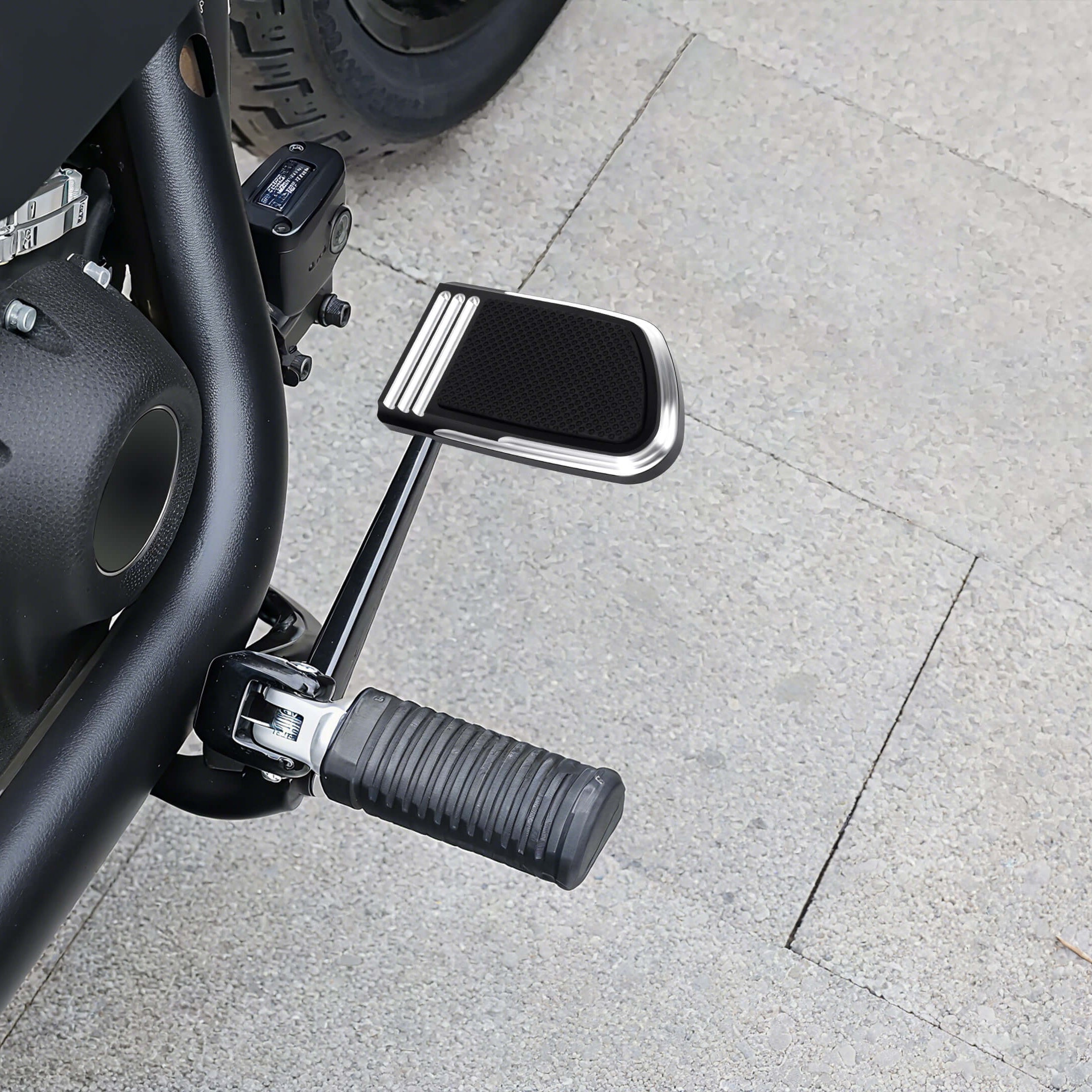 PE016602 Mactions Chrome Mid Control Brake Pedal for Harley Street Bob / Fat Bob ‘18-’25