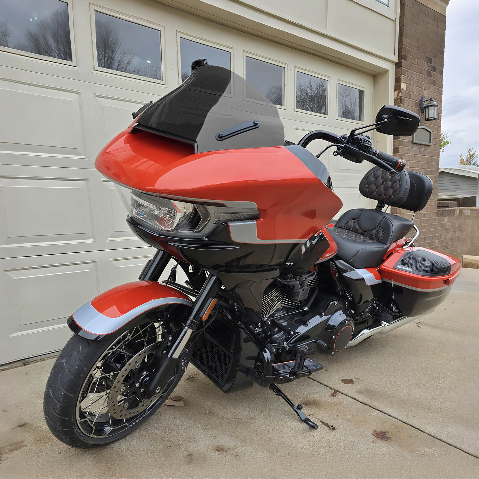 WI004601 mactions Motorcycle Windshield For Harley Touring cvo road glide - effect