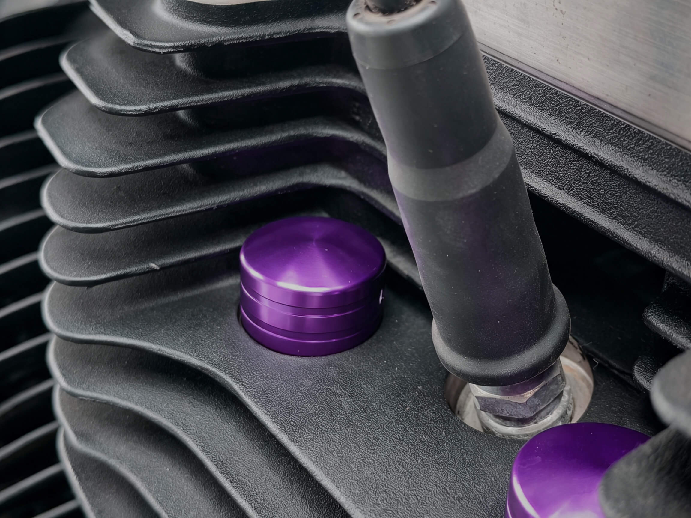 cr009507 mactions engine bolt plug cover kit touring 2023 purple effect