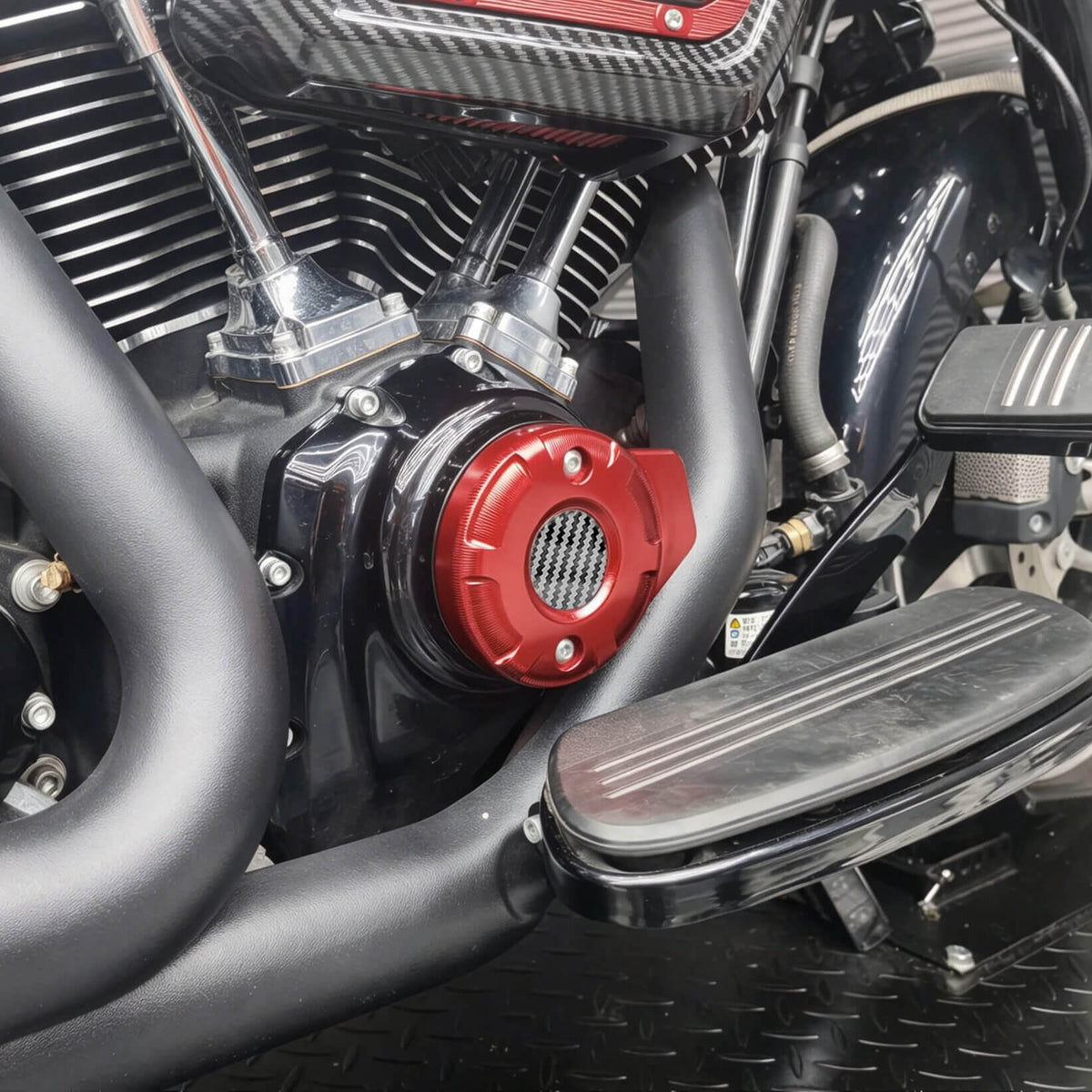 cr0383-mactions-durable-engine-timing-cover-softail-red-effect