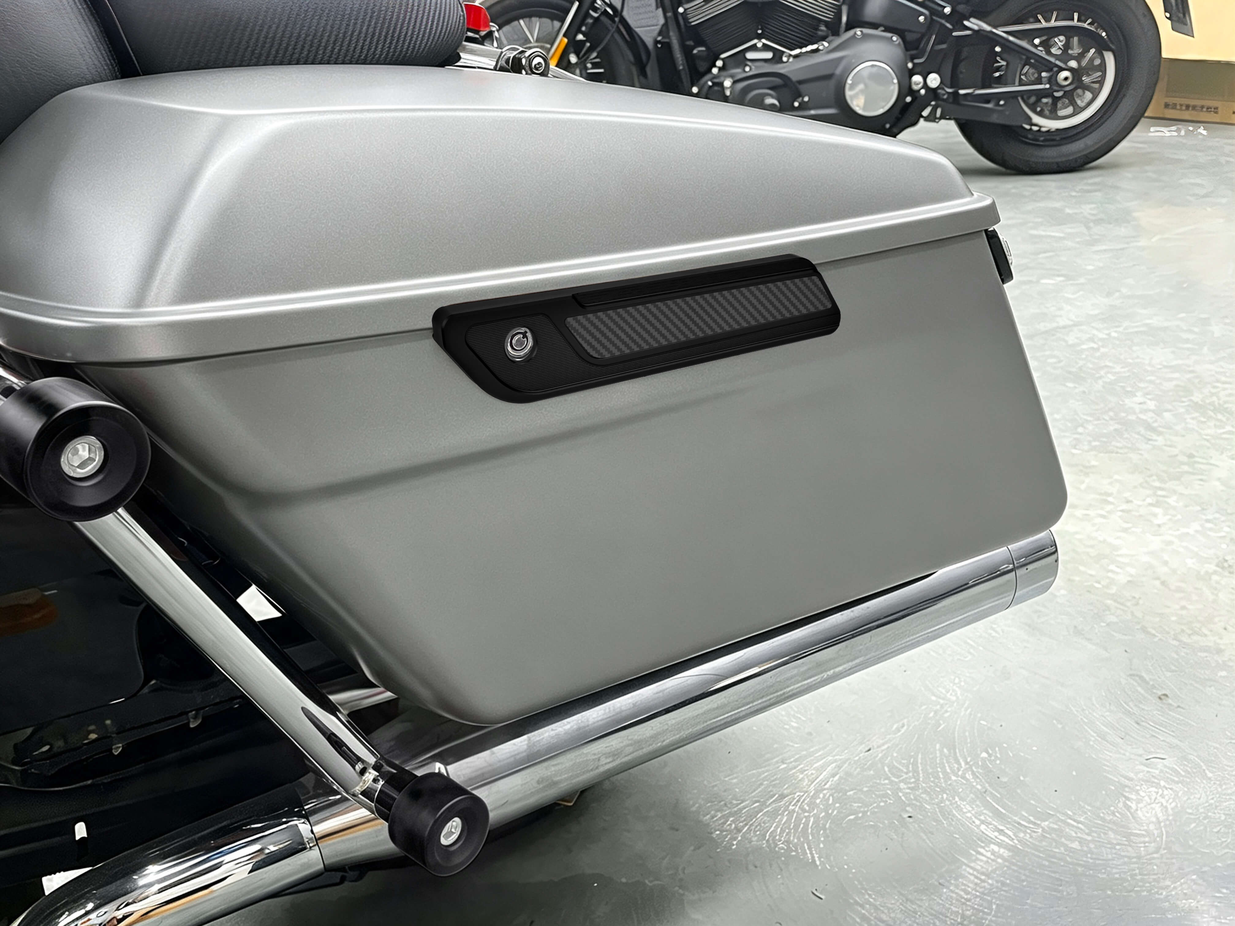 Anodized Saddlebag Latch Covers For Harley Touring 2014-2025 | Mactions