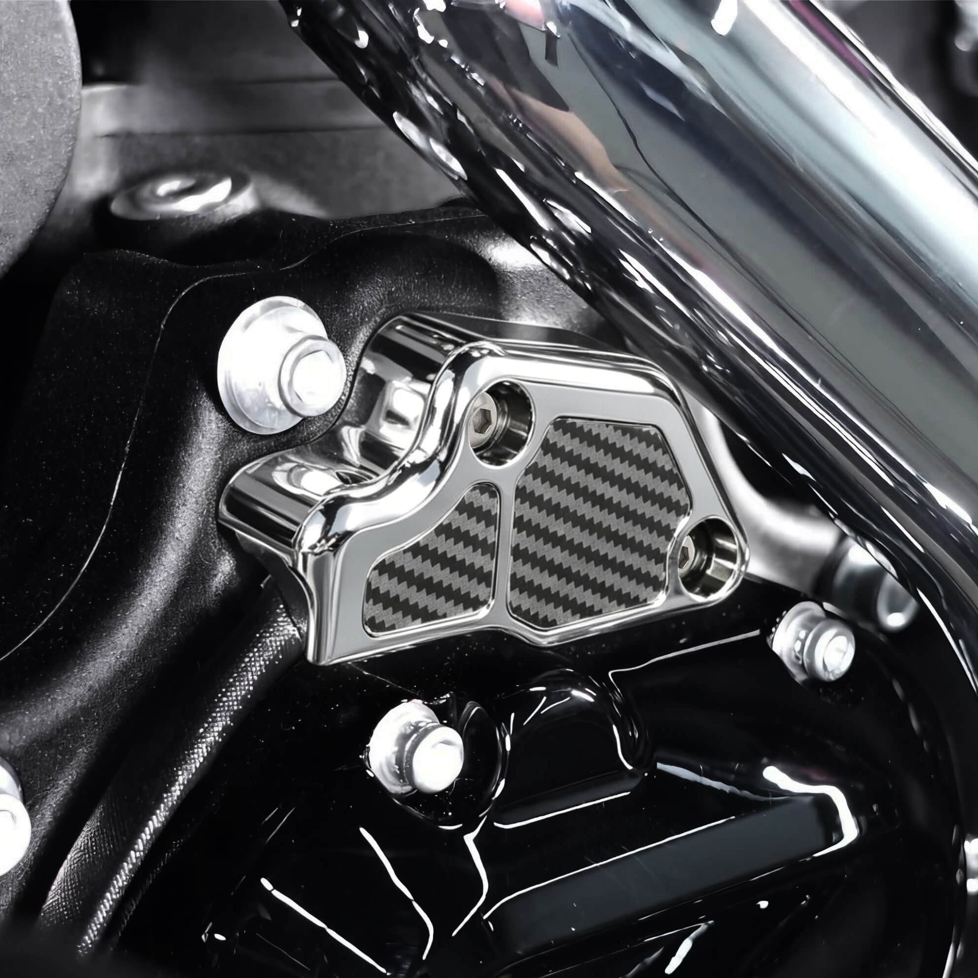 CR037402_Mactions_Gear_Position_Sensor_Cover_Guard_for_Harley_Softail_2025-2026