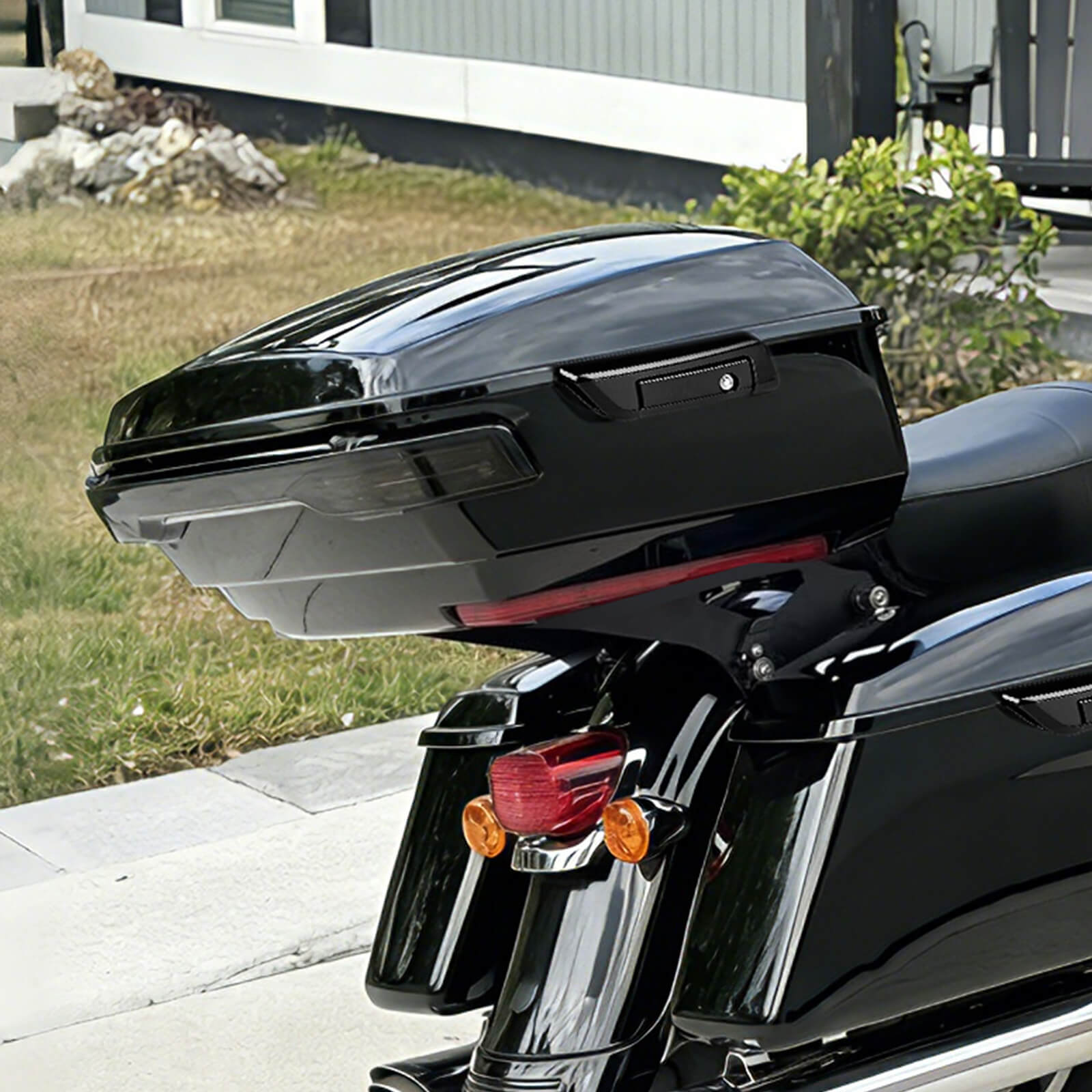 13.5" King Tour Luggage Trunk w/ Diamond Liner & Black Latch For Harley Touring '14-'25 | Mactions