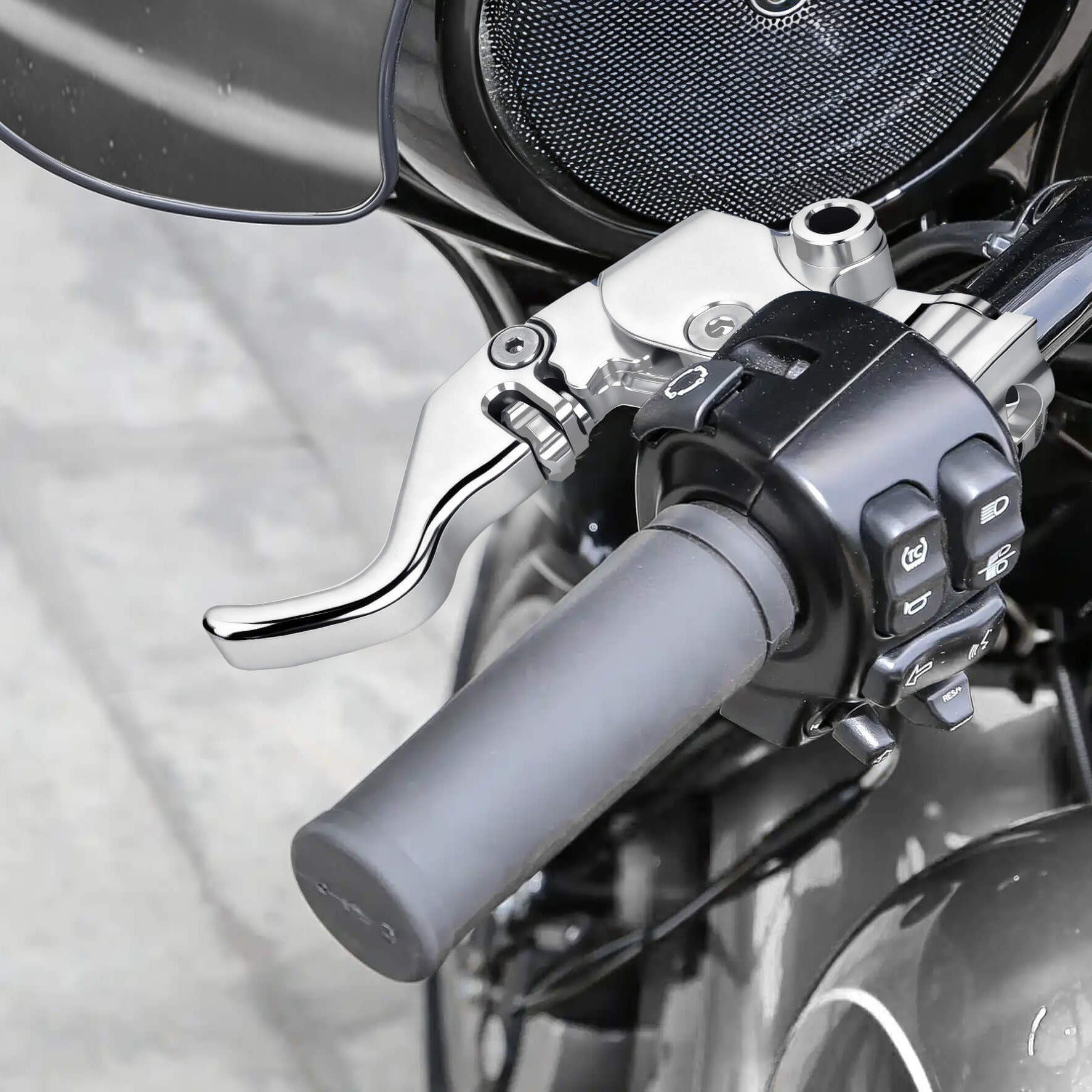 BA001602_Mactions_Custom CNC Brake & Cable Clutch Levers for Harley Touring '08-'13 Chrome