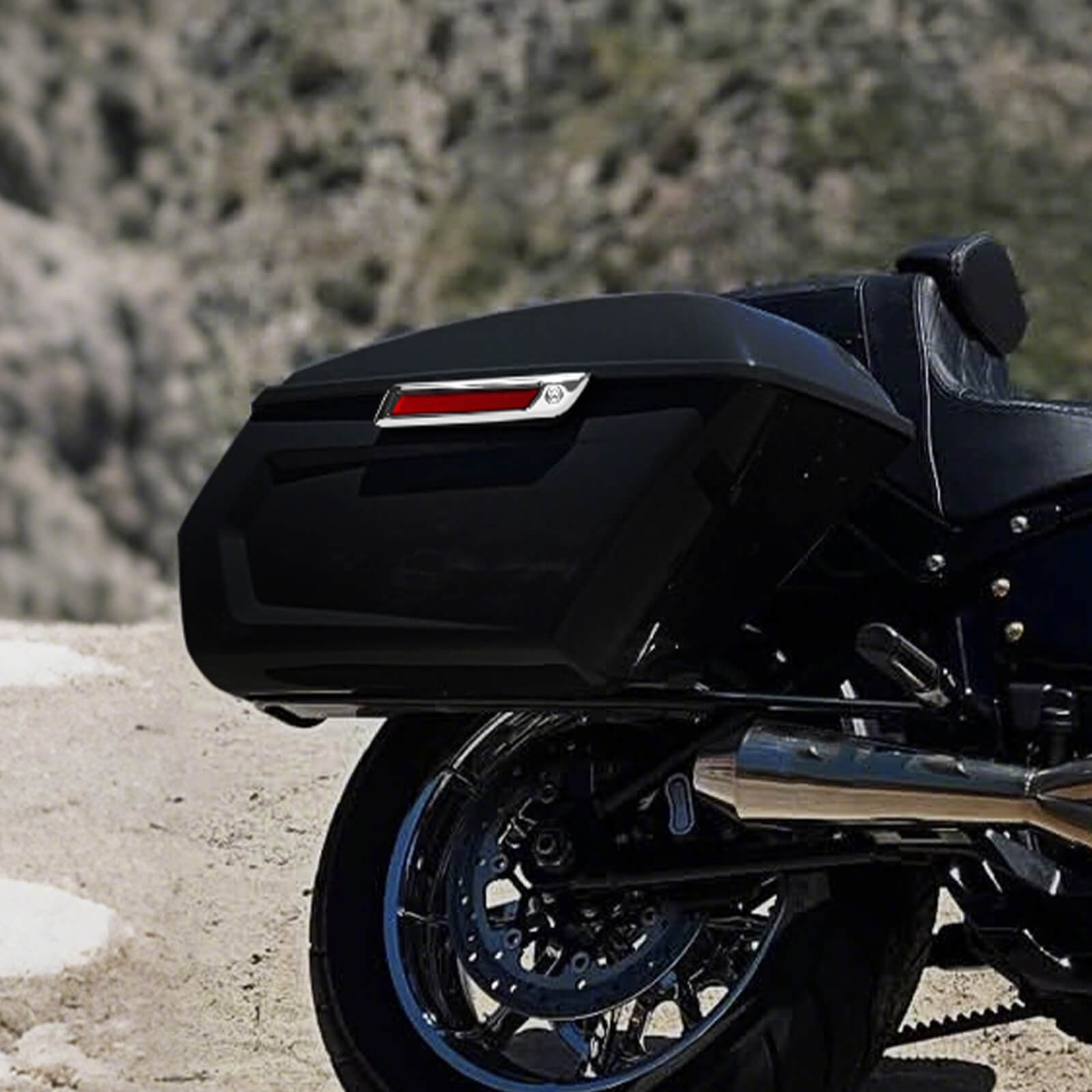 CB013603 mactions vivid Black motorcycle saddlebag with a red latch kit for harley touring effect