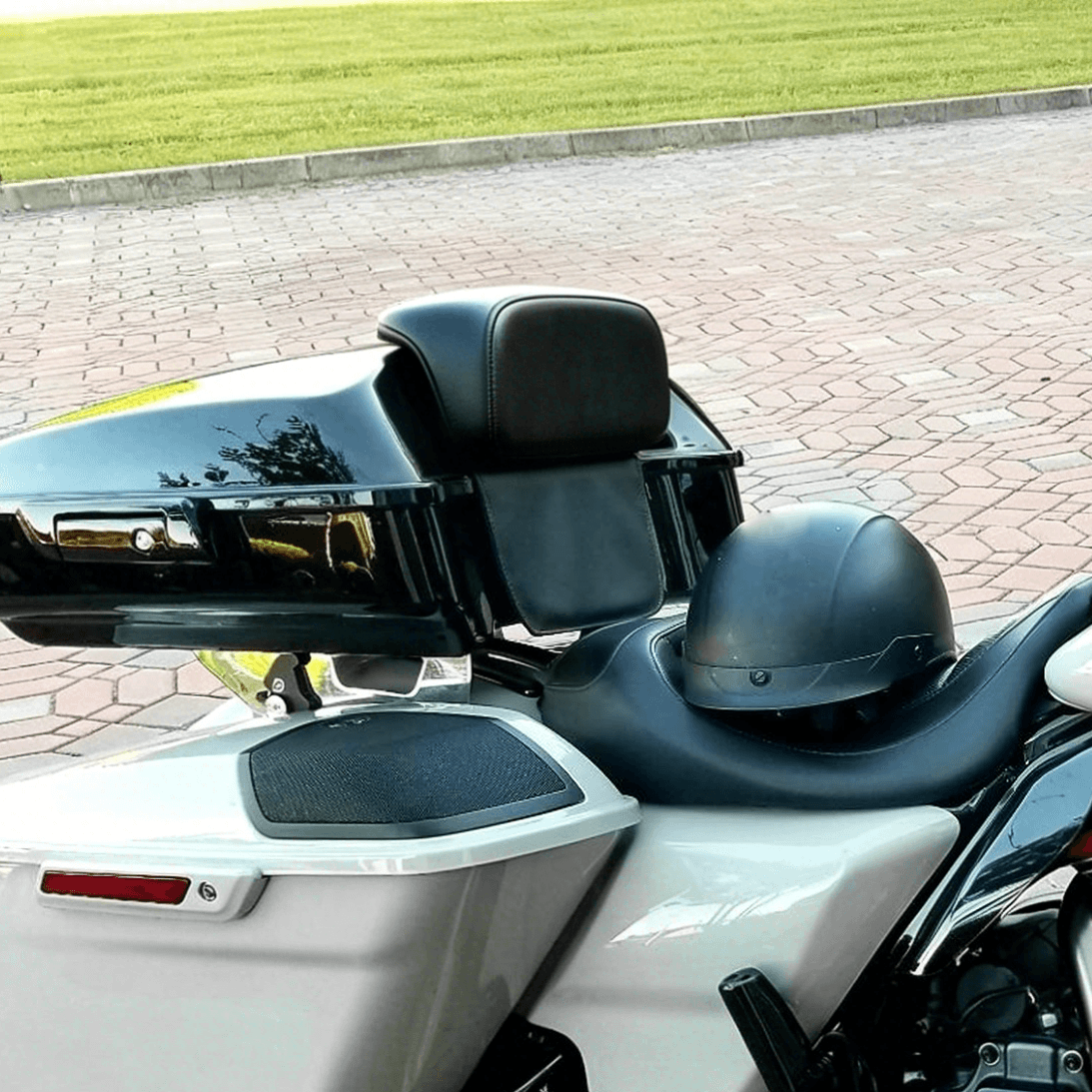 CB013701 Mactions Passenger Backrest Pad For Harley Touring Chopped Tour Pak '14-'25