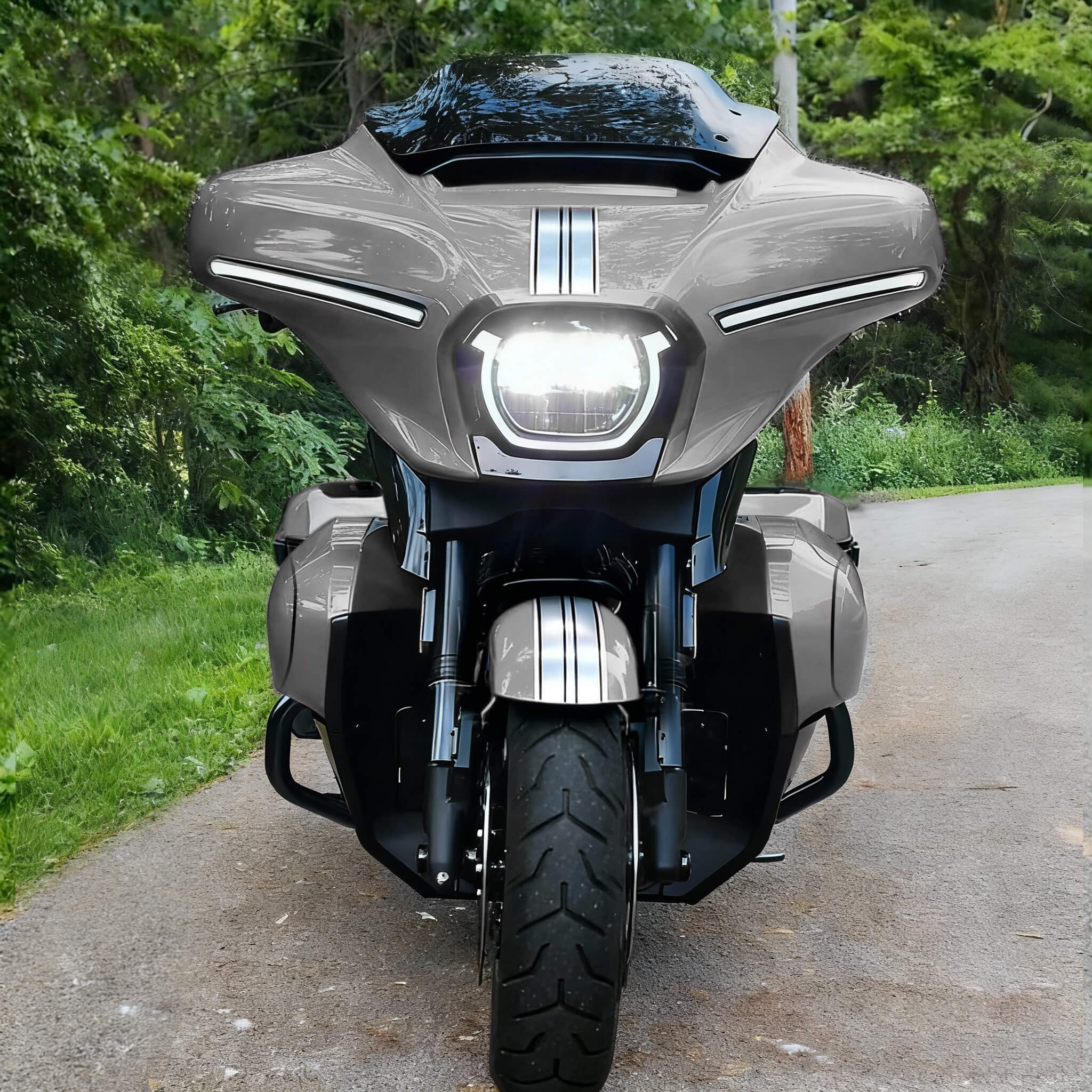 FR005004 mactions Motorcycle Fairing Lowers for Harley Touring 2024 after installing the lower fairing