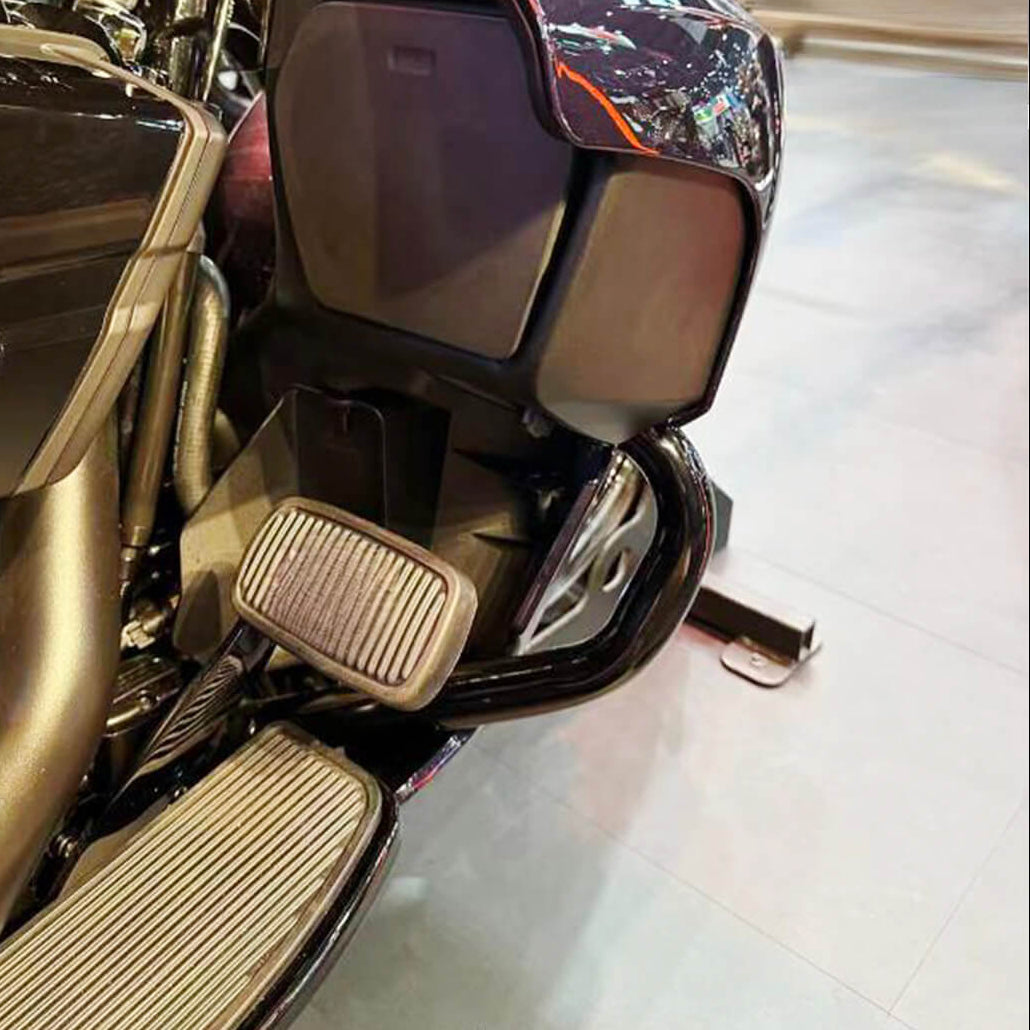 FR005301_Mactions_Engine Guard Crash Bar for Harley Touring 