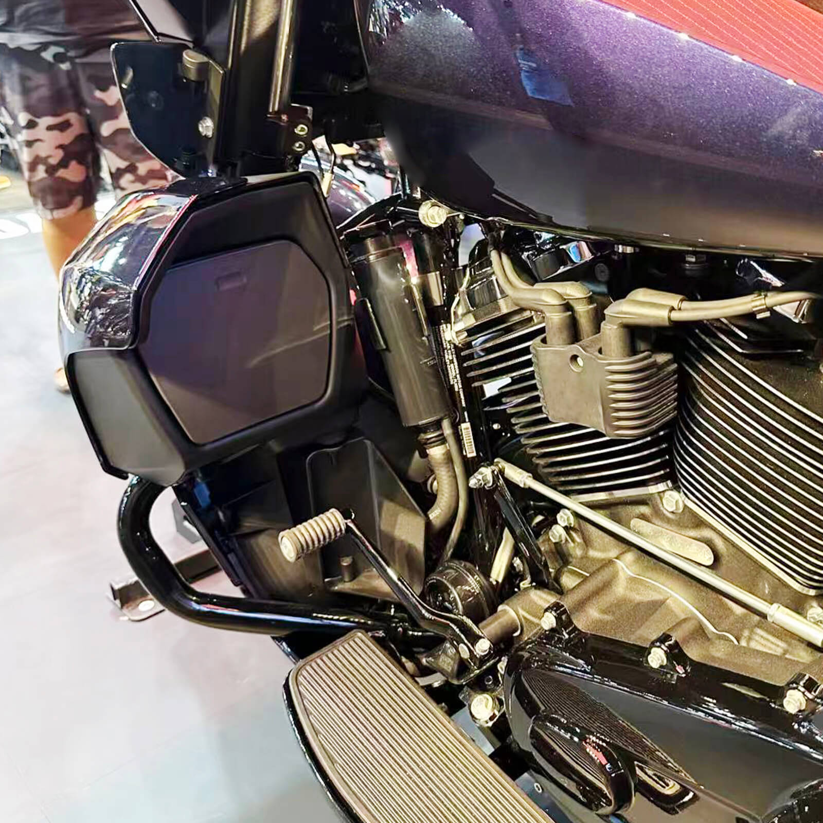 FR005301 mactions Motorcycle Fairing Lowers Engine Guard Set for Harley street glide