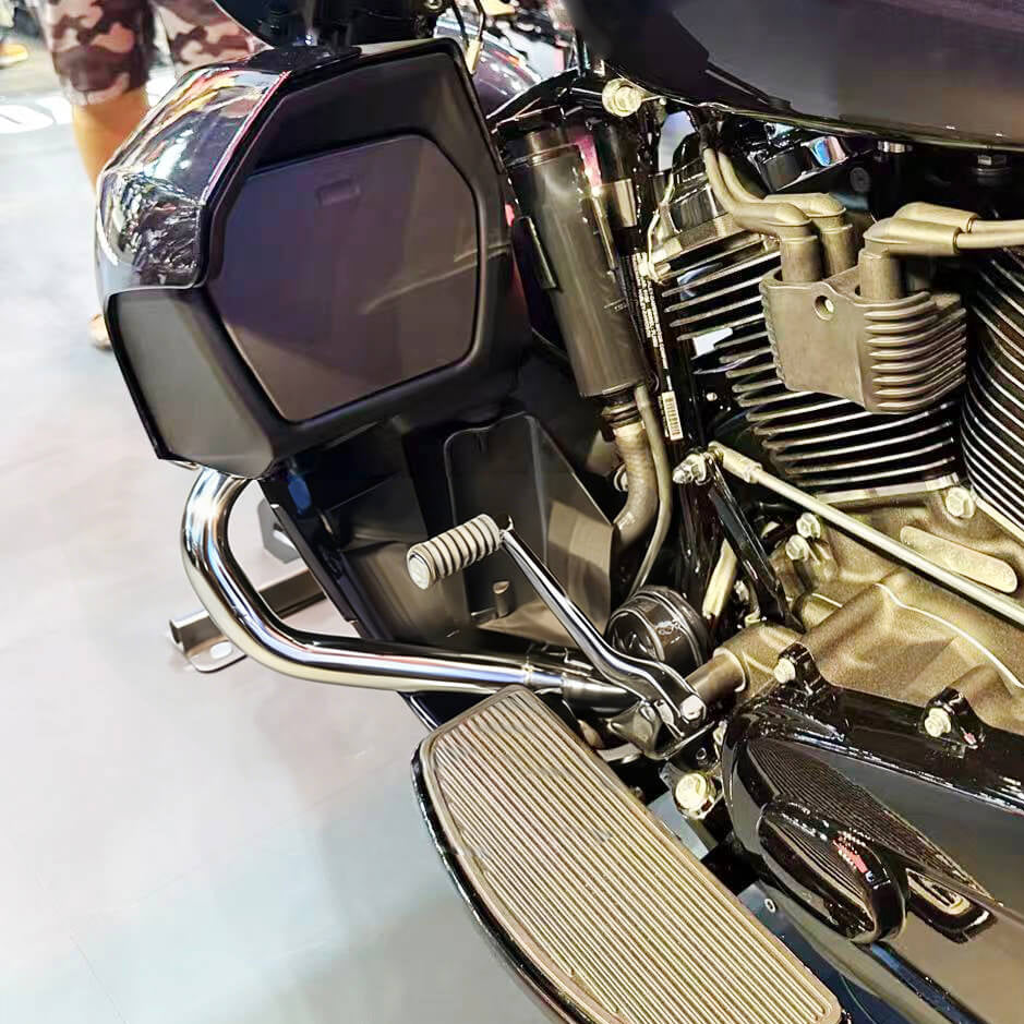 FR005302 Mactions Premium Iron Engine Guard Crash Bar for New-Gen Harley Touring Road/Street Glide