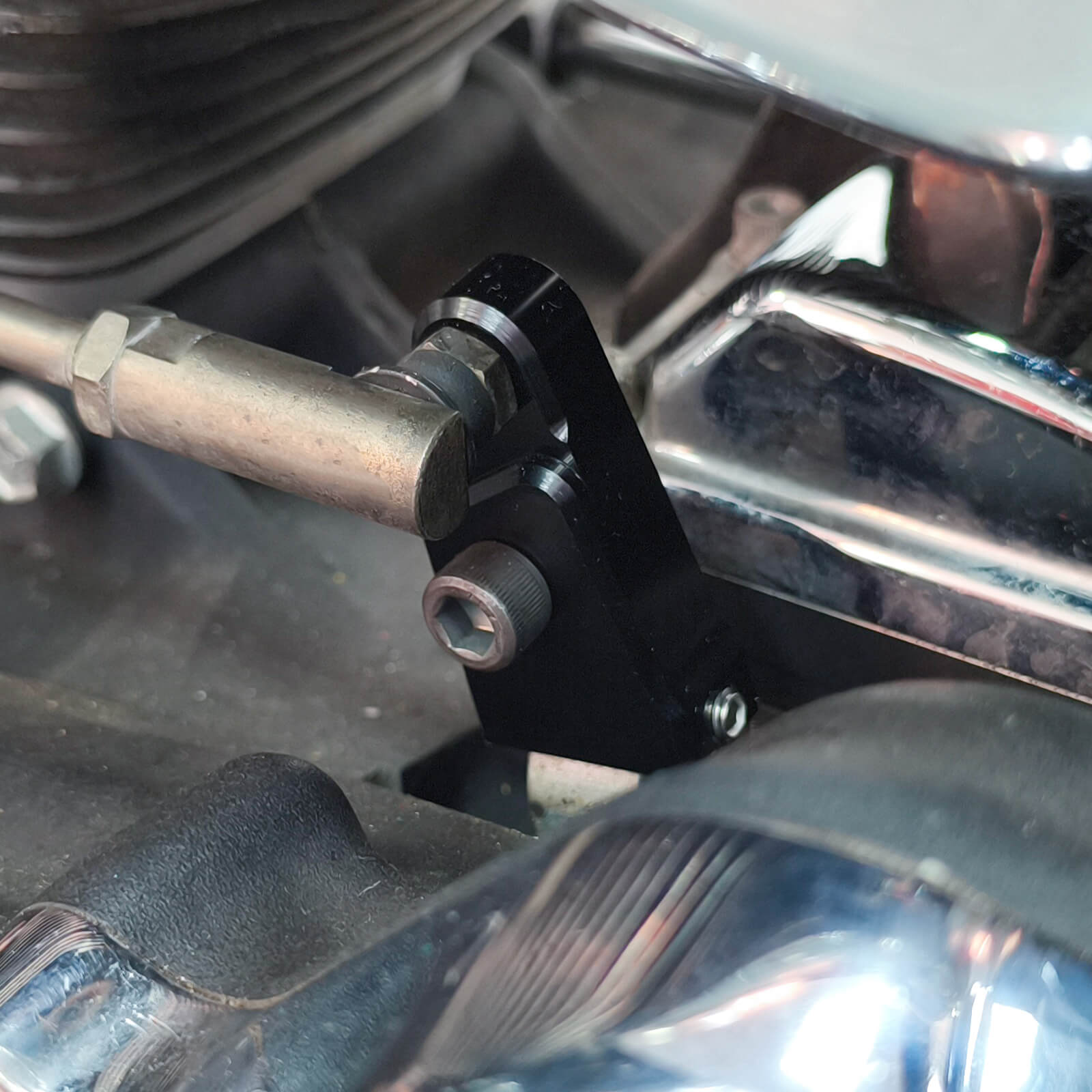 GE000601 mactions Shift Neutral Gear Assist Kit for harley touring twin cam 