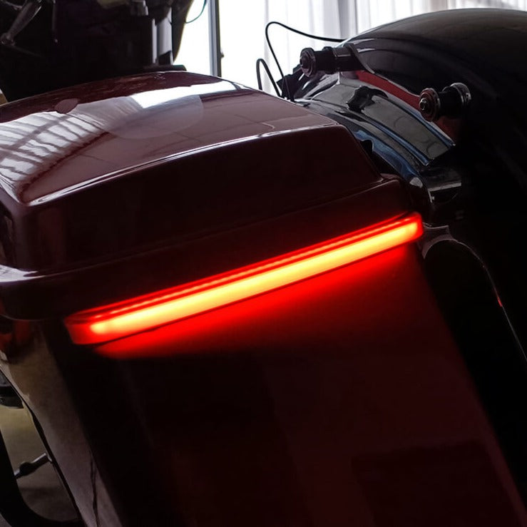 LA020101-mactions-motorcycle-led-saddlebag-turn-signal-for-street-glide