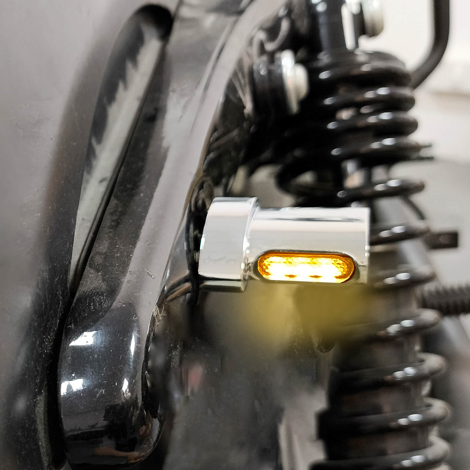 LA023803 mactions 3 LED Turn Signal Lights Rear Mini E Mark Indicators chrome