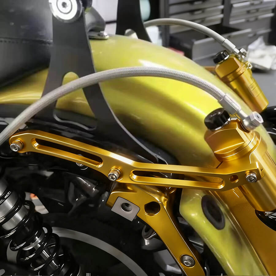 SU000303 mactions CNC Aluminum Reservoir Shock Mount Clamp for Harley Touring - effect