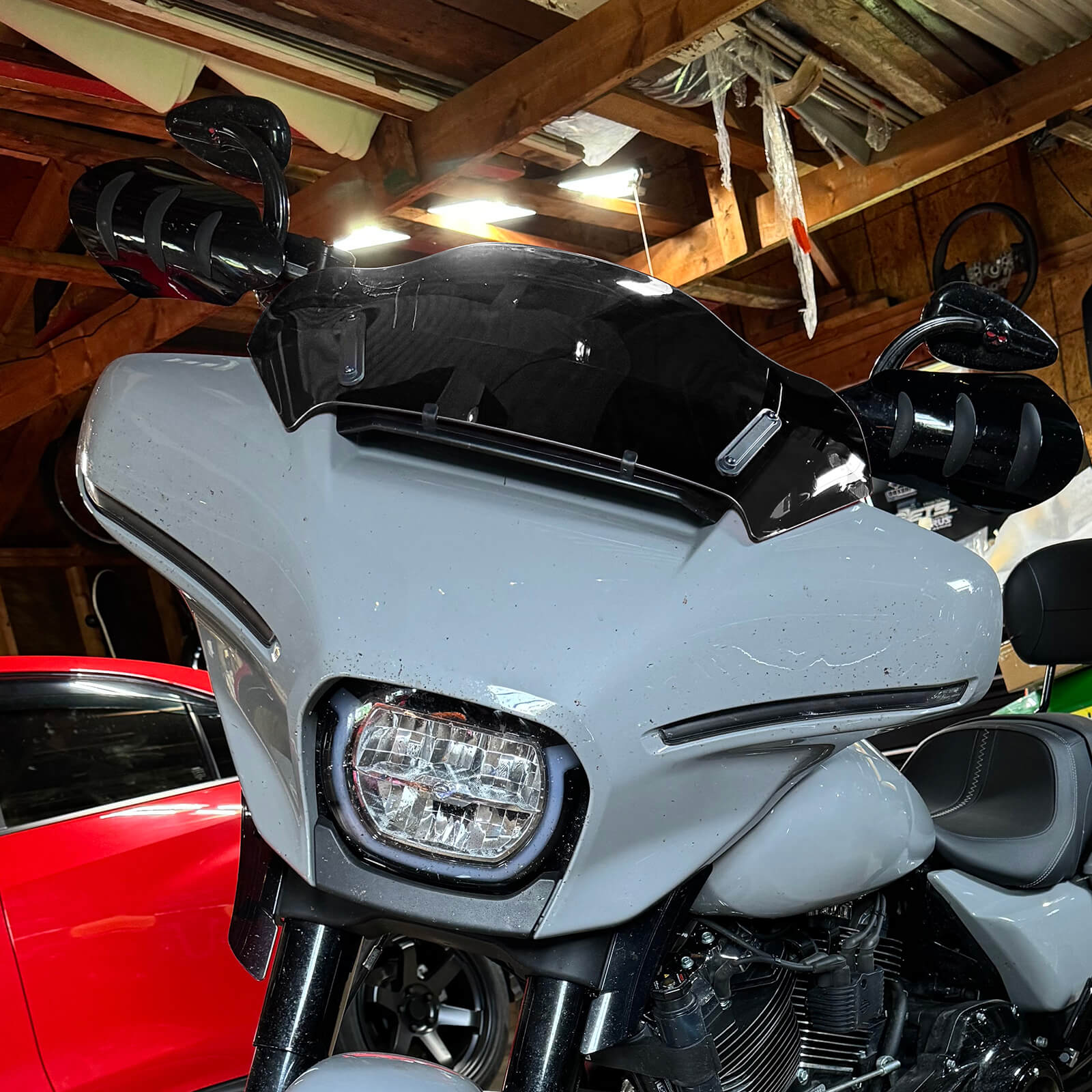 WI005401 mactions 10" Wave Windshield for Harley Street Glide & CVO '24-'25 - black effect