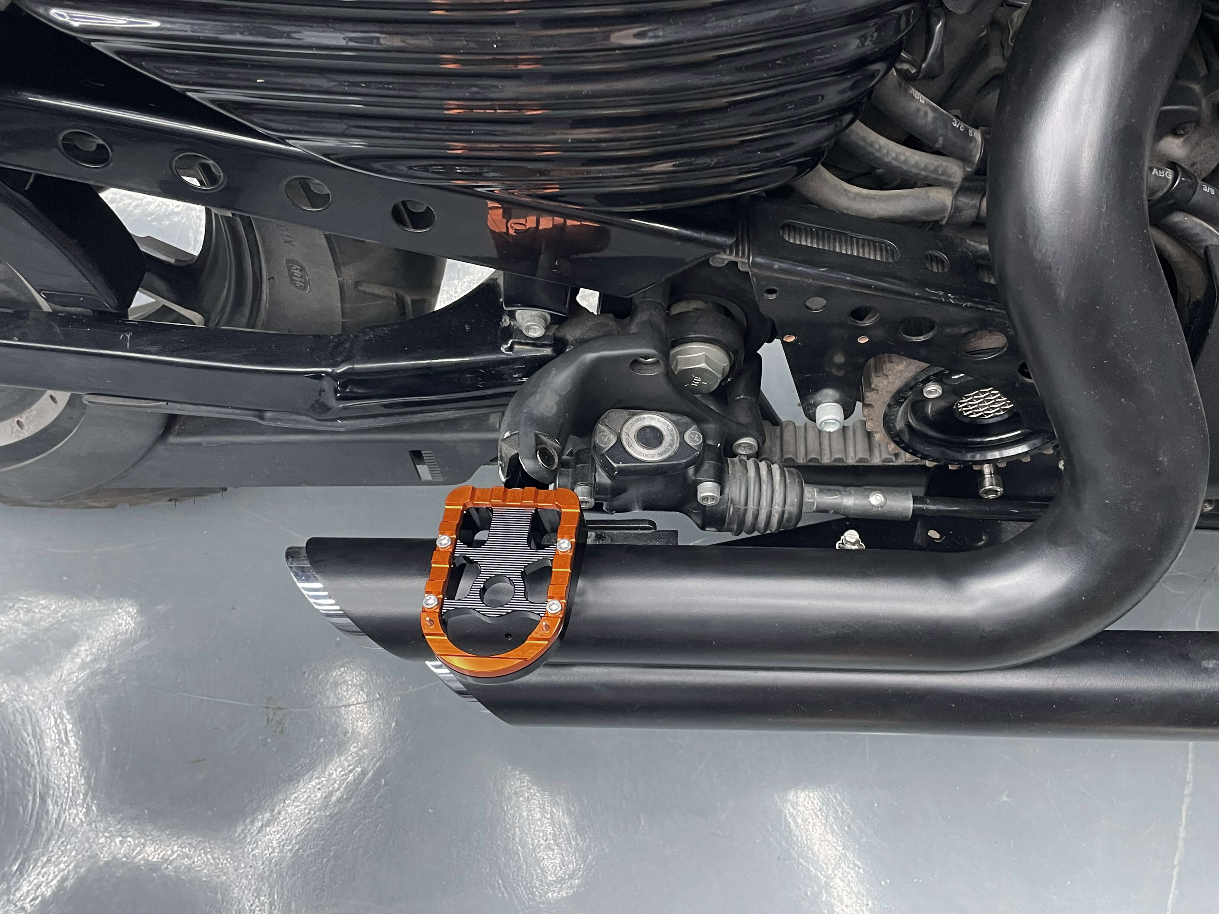 CNC Aluminum Passenger Footpegs for Harley Softail Touring - Orange | Mactions