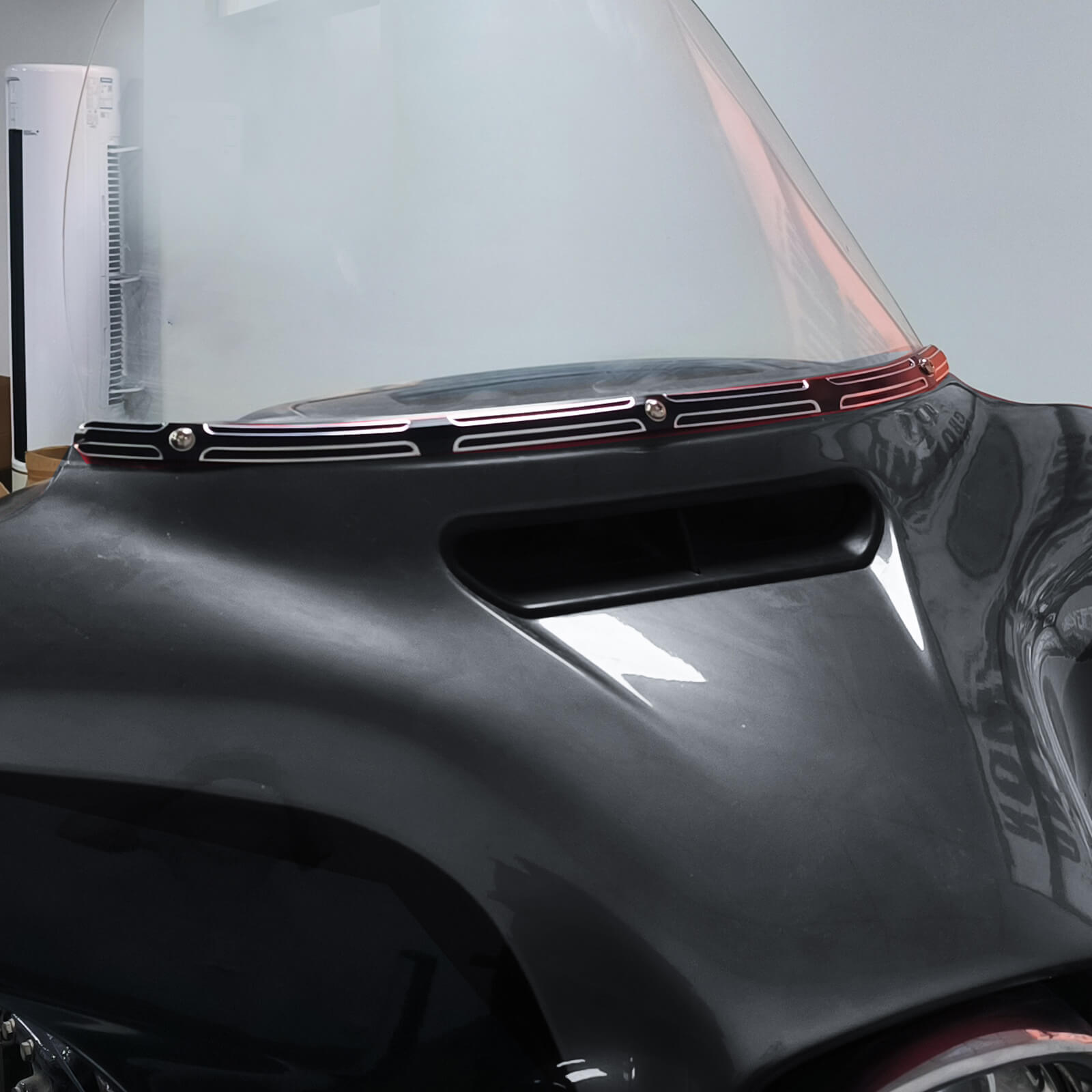 Black Cut Reised Windshield Trim For Harley Touring Electra Street Glide '14-'23